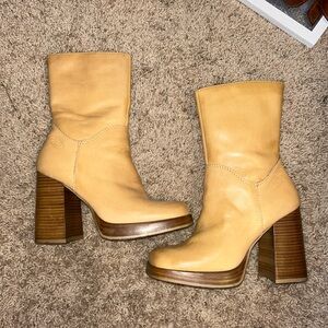 VINTAGE BONGO CHUNKY HEELED BOOTS 90s